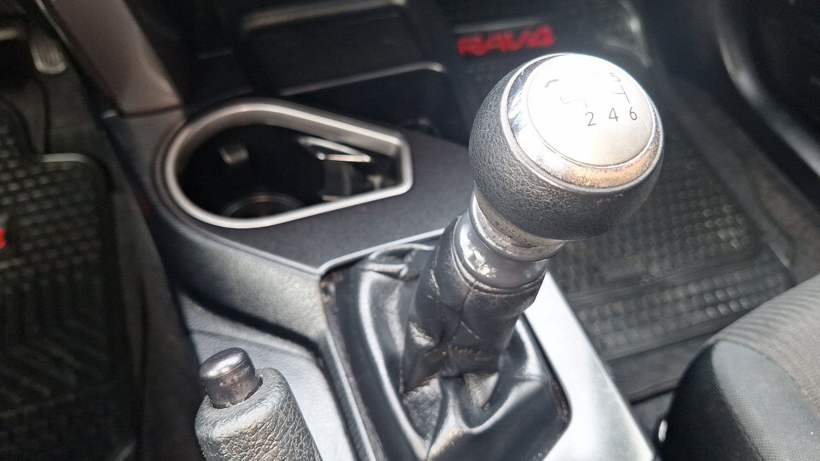 Toyota RAV4 2018 - Imagen 11 de 15