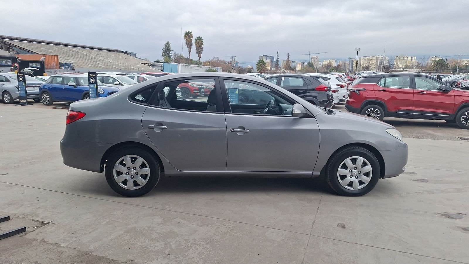 Hyundai Elantra 2011 - Imagen 5 de 14