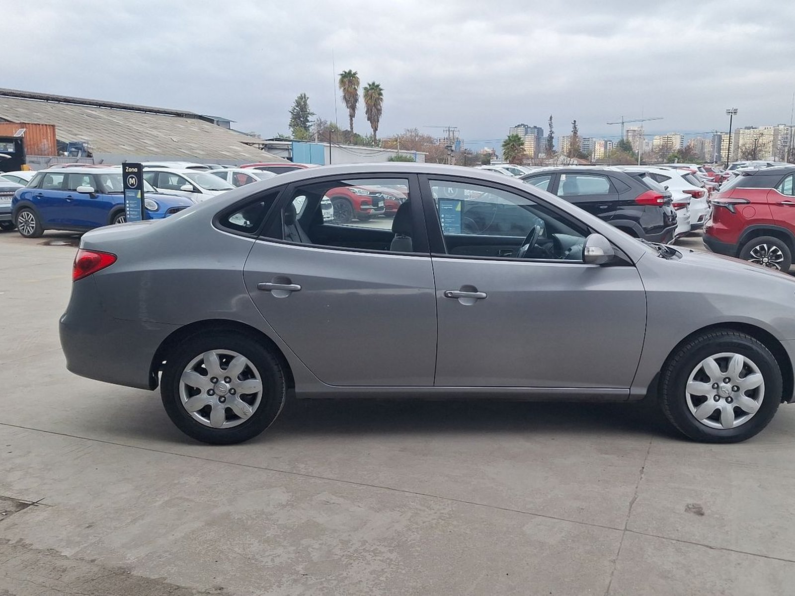 Hyundai Elantra 2011 - Foto 5 de 14
