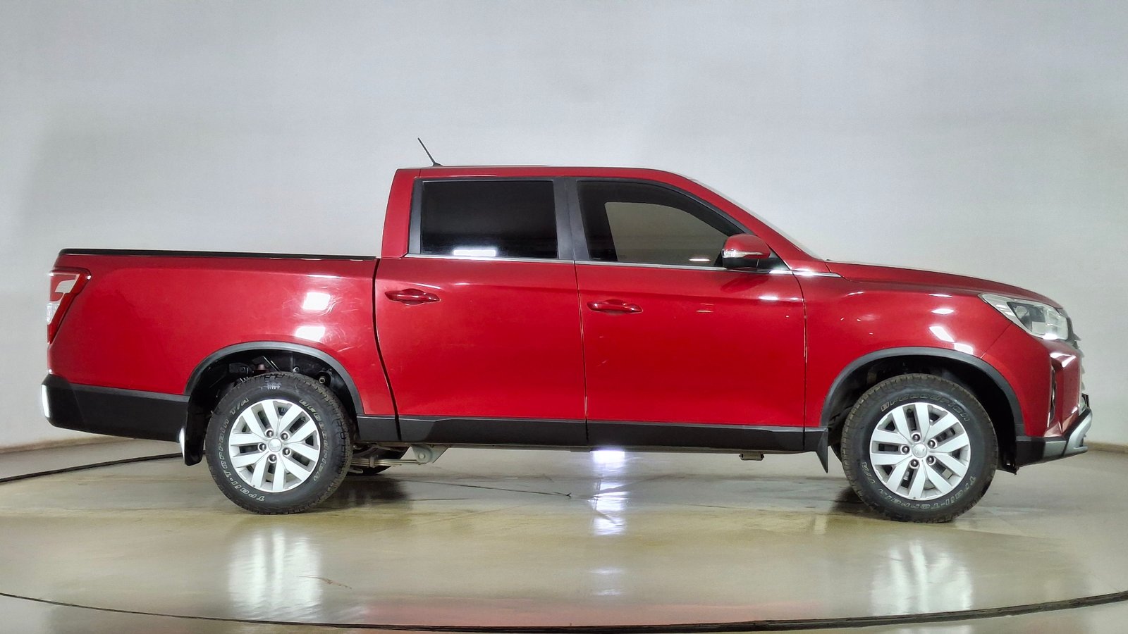 Ssangyong Grand Musso 2024 - Imagen 4 de 15