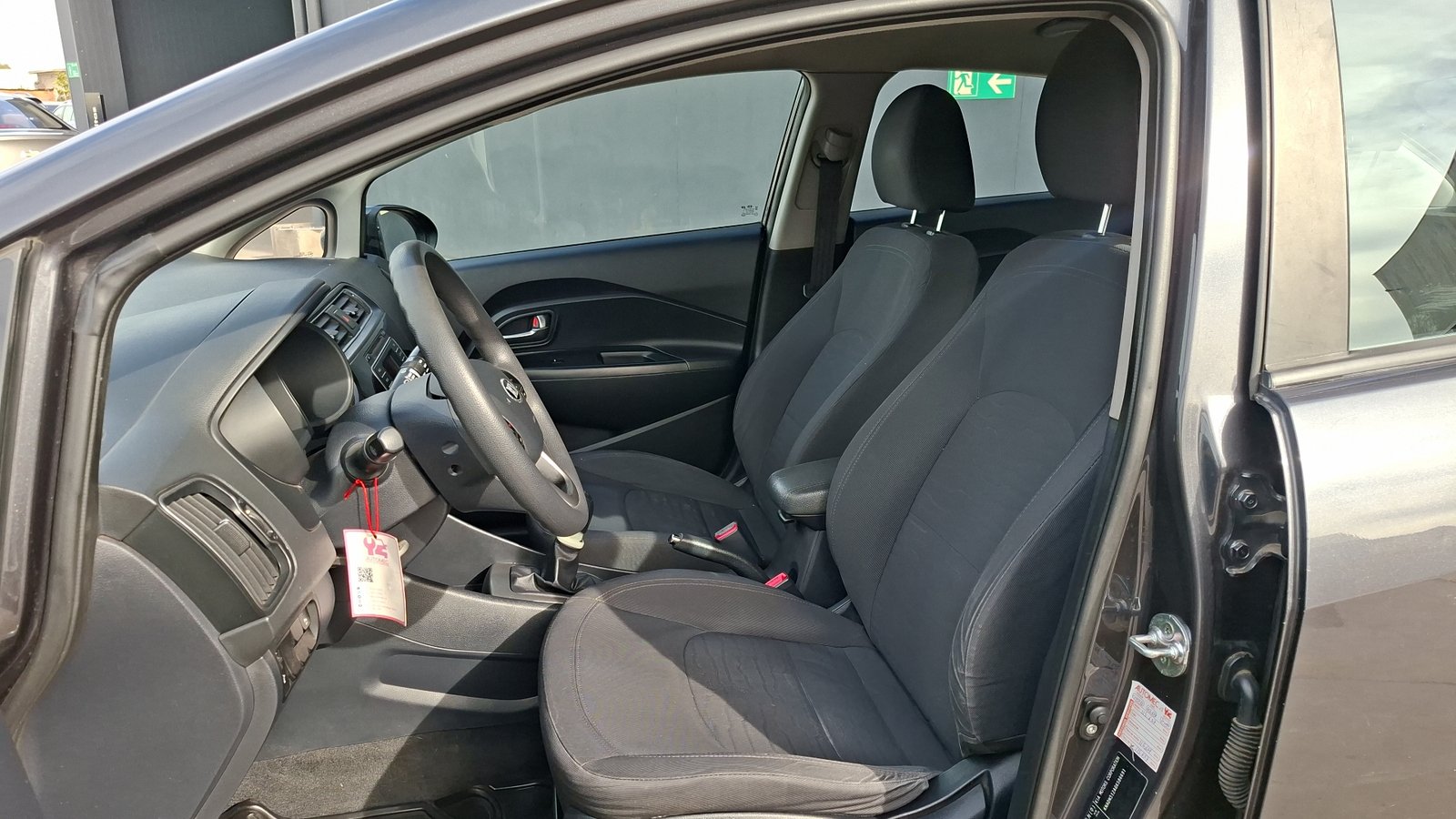 Kia RIO 5 2016 - Imagen 12 de 14