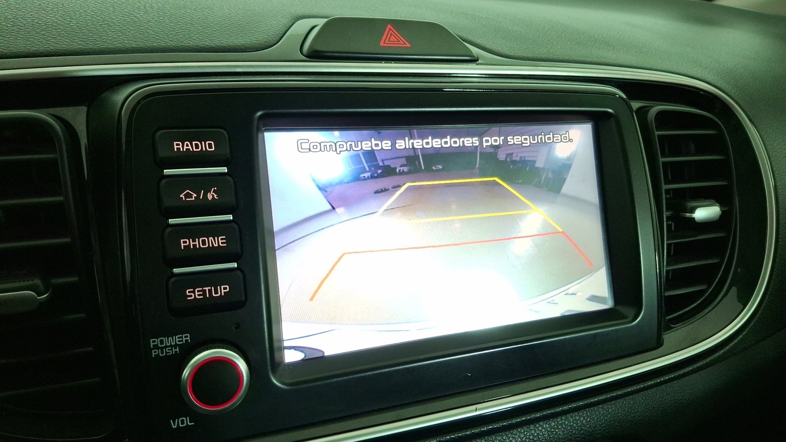 Kia Soluto 2023 - Imagen 12 de 16