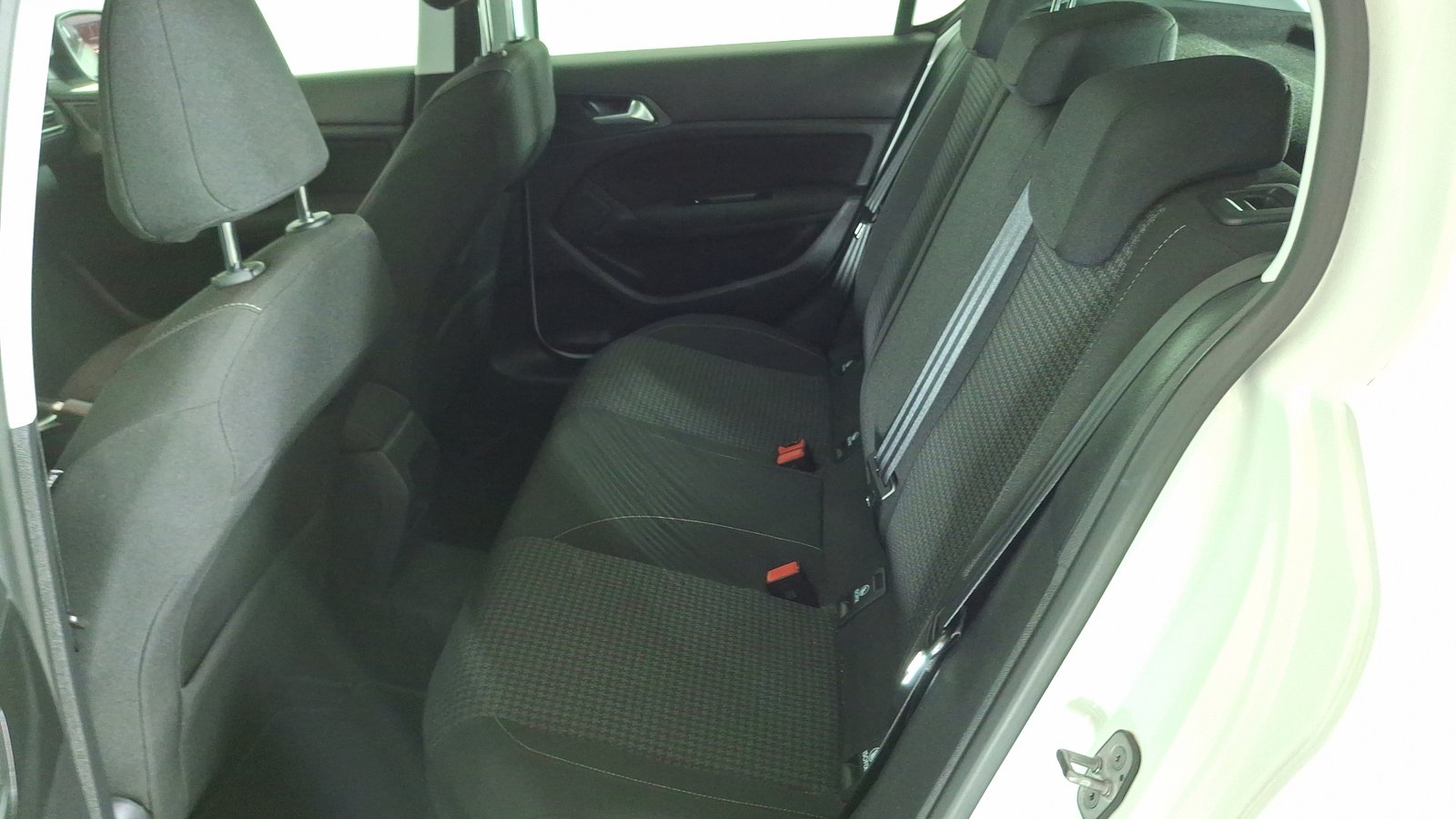 Peugeot 308 2021 - Imagen 14 de 16