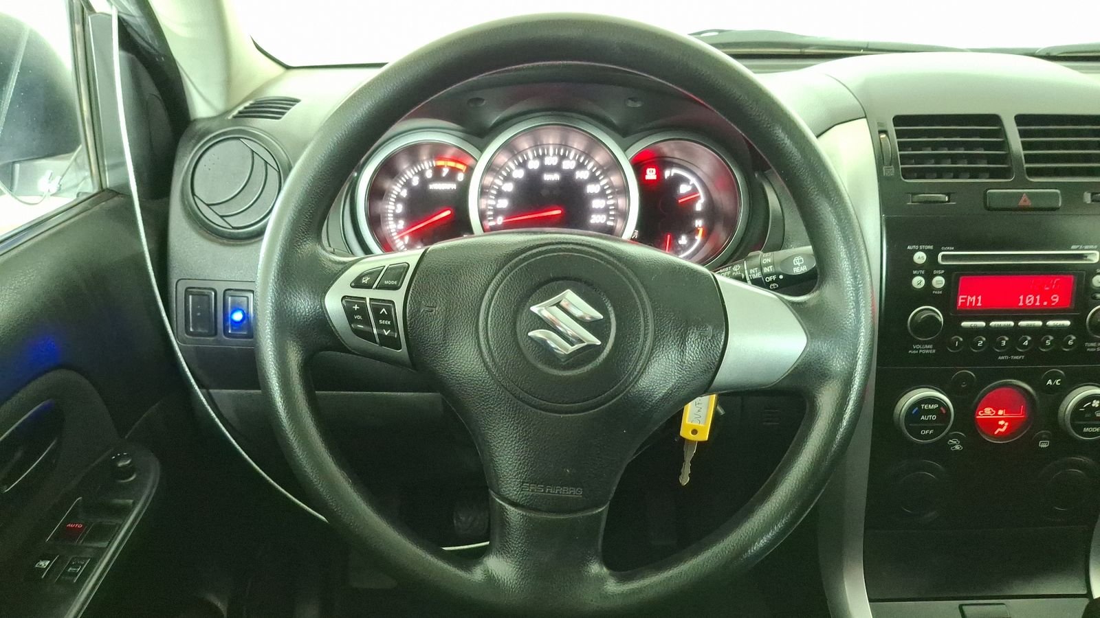 Suzuki Grand Vitara 2011 - Imagen 8 de 15