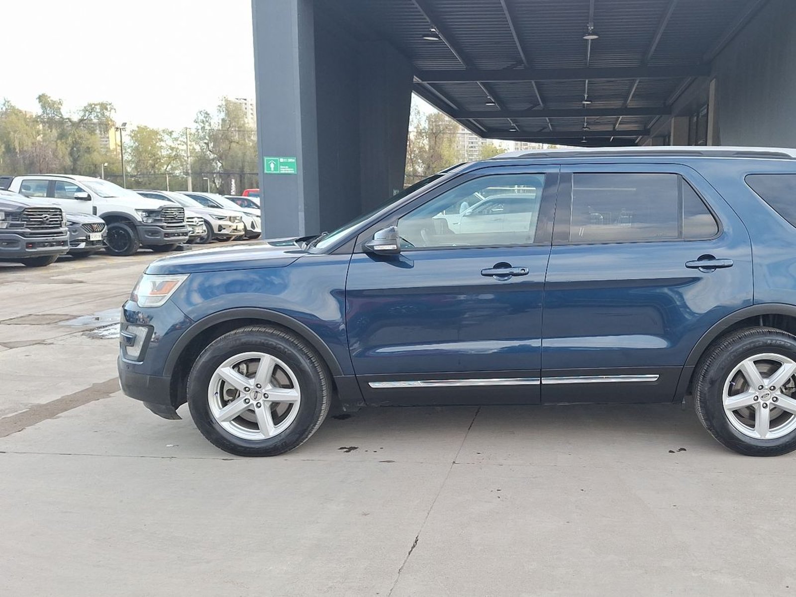 Ford Explorer 2017 - Foto 2 de 16