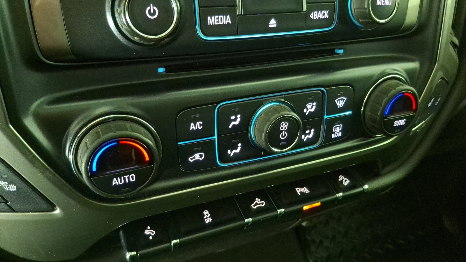 Chevrolet Silverado 2018 - Imagen 16 de 17