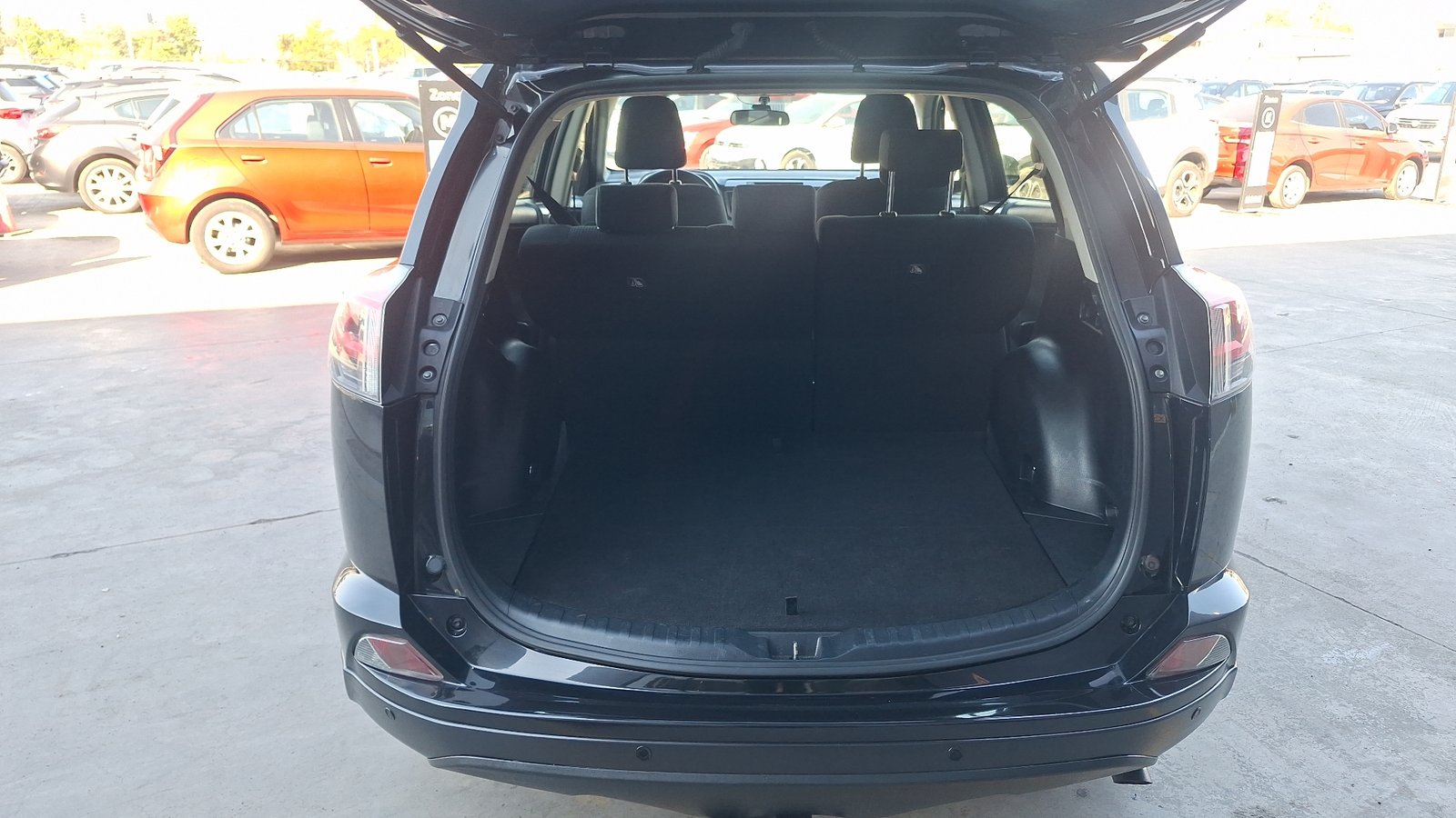 Toyota RAV4 2017 - Imagen 4 de 15