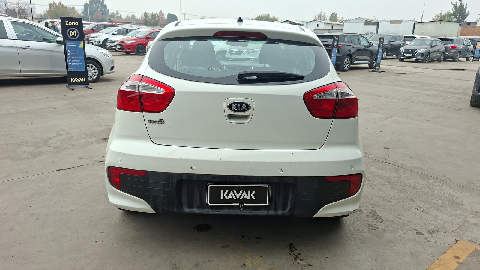 Kia RIO 5 2017 - Imagen 3 de 14