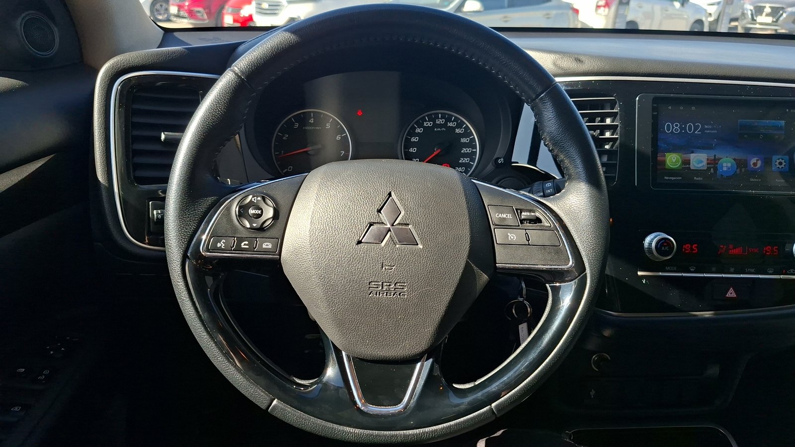 Mitsubishi Outlander 2022 - Imagen 8 de 15