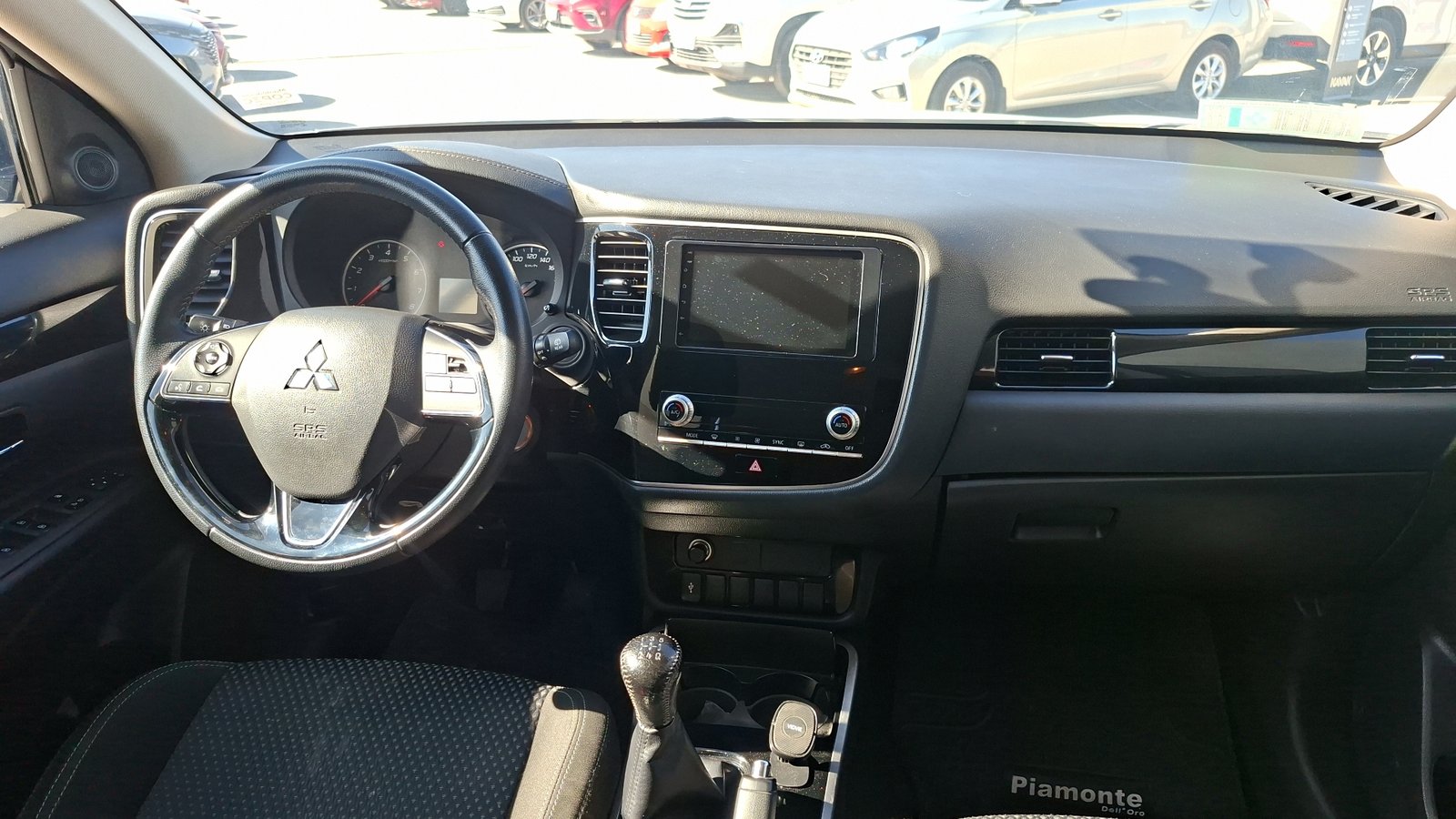 Mitsubishi Outlander 2022 - Imagen 6 de 15