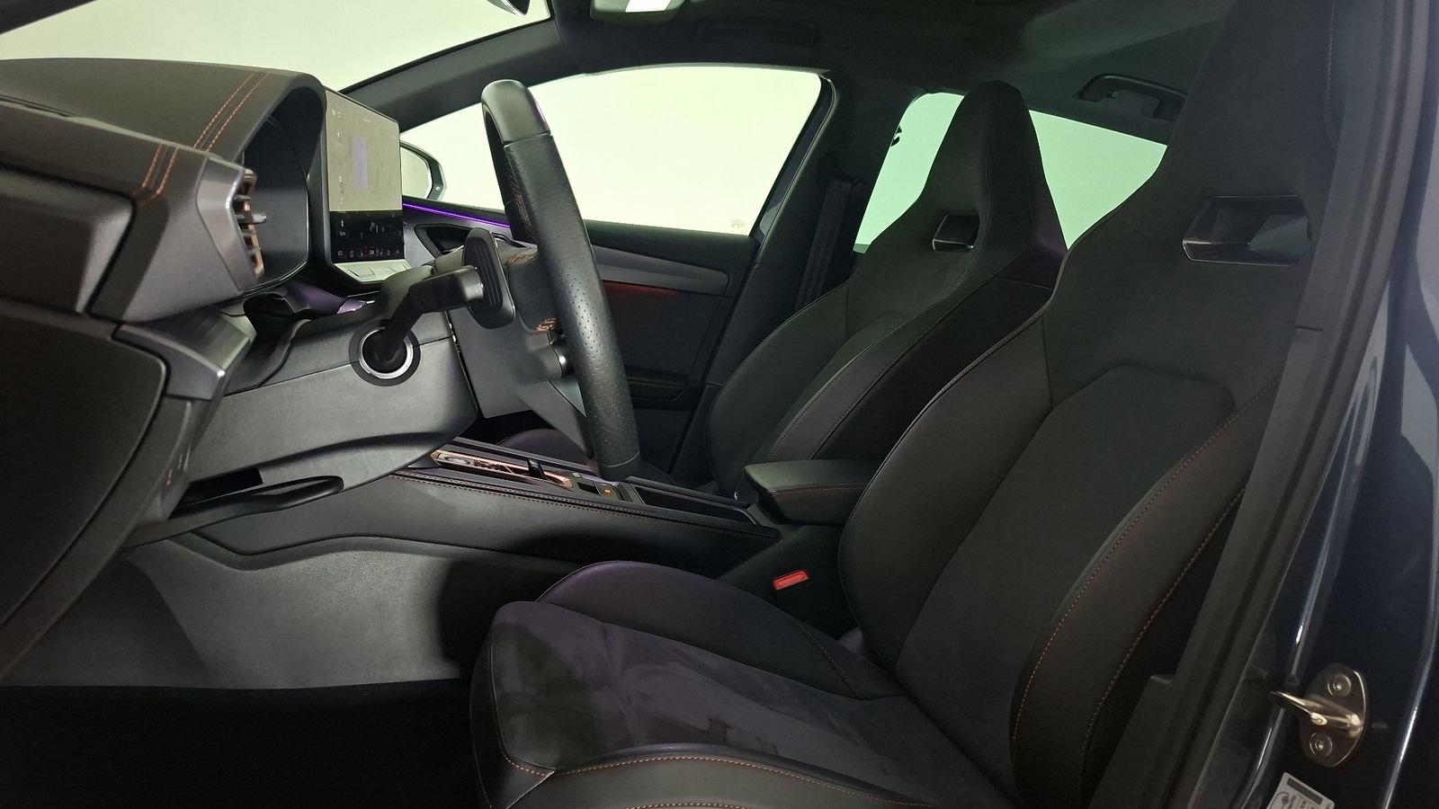 Cupra Leon 2025 - Imagen 14 de 17