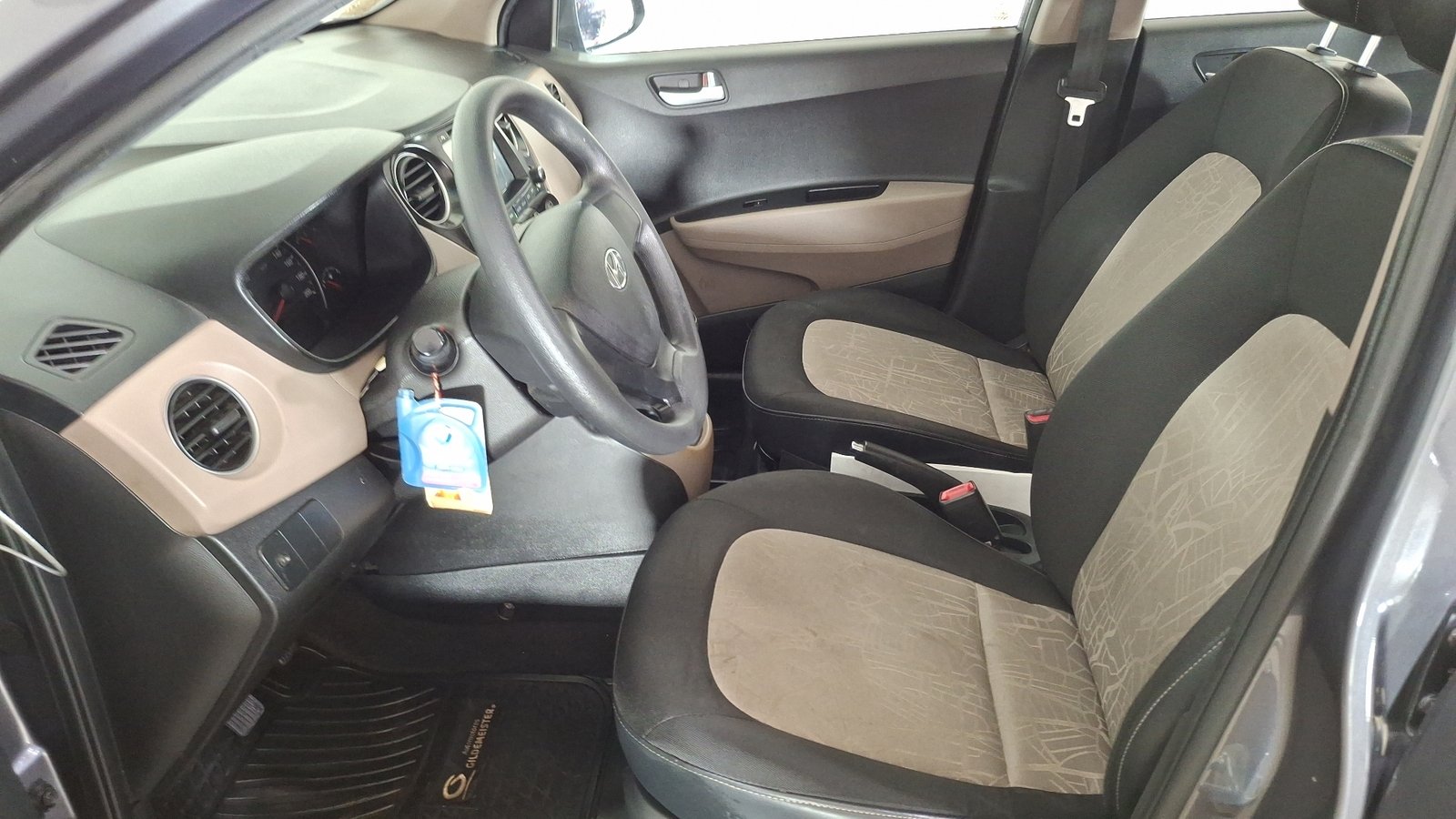 Hyundai Grand I10 2017 - Imagen 14 de 17