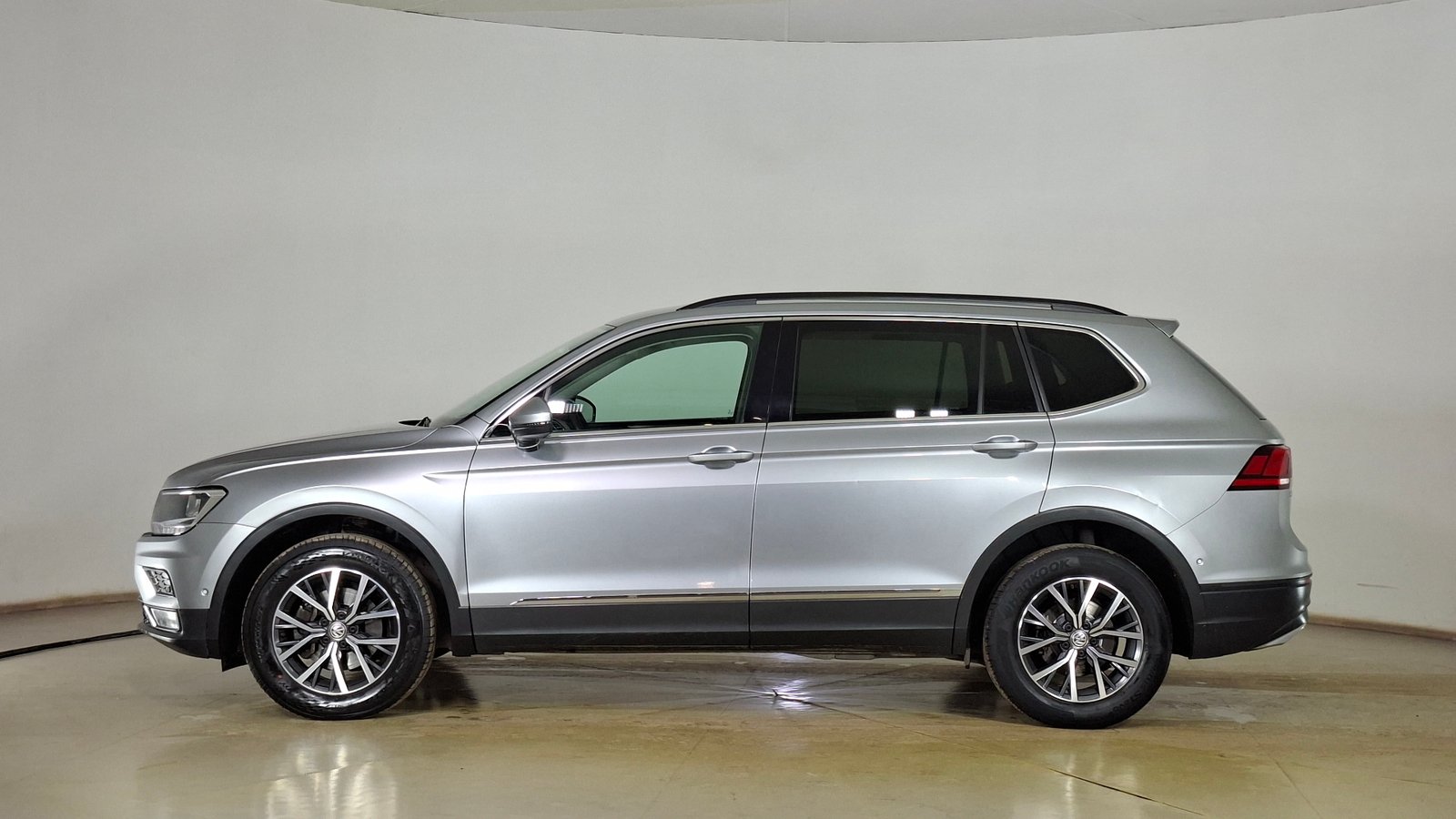 Volkswagen Tiguan 2020 - Imagen 7 de 17