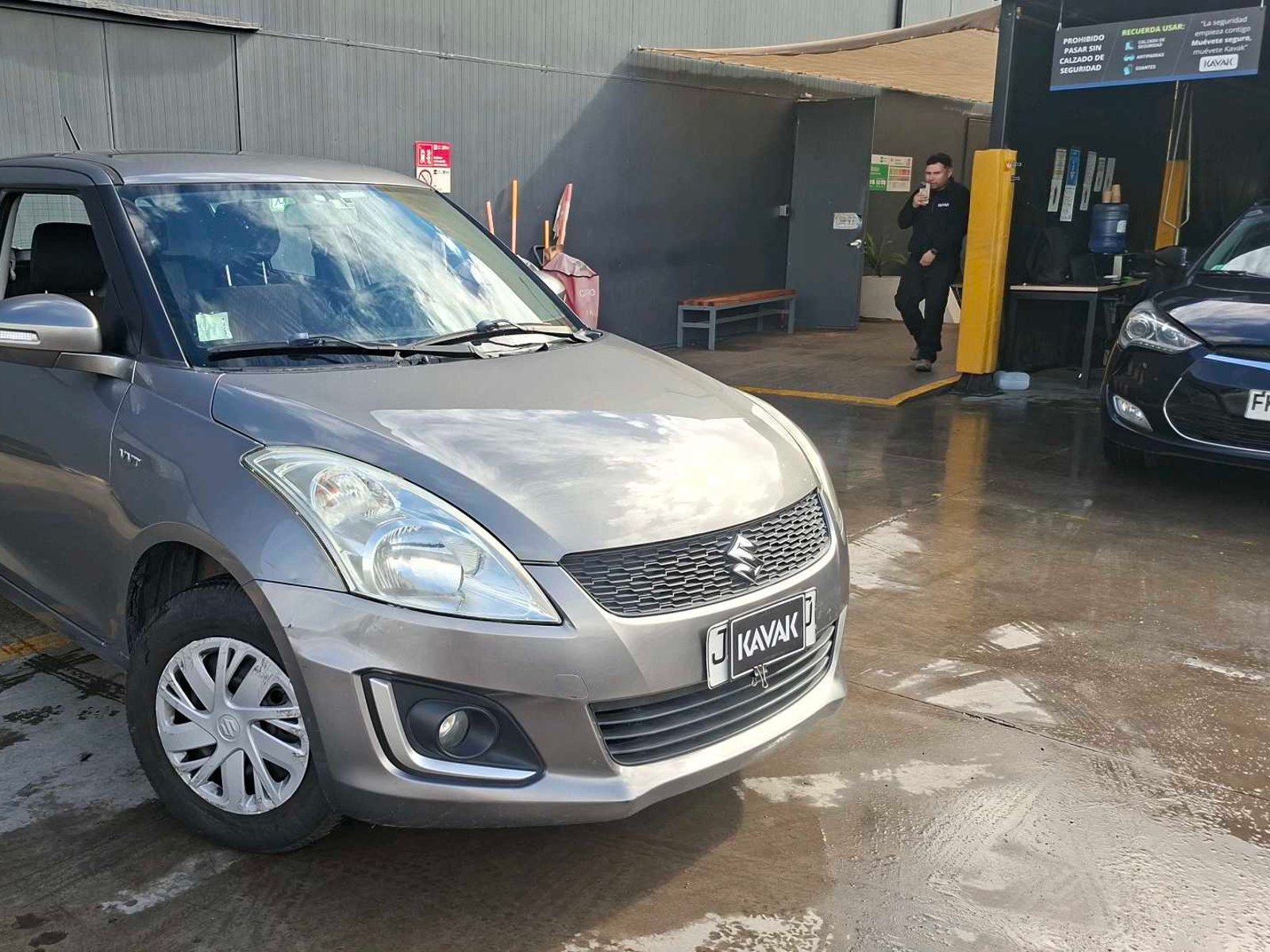 Suzuki Swift 2017 - Foto 3 de 4
