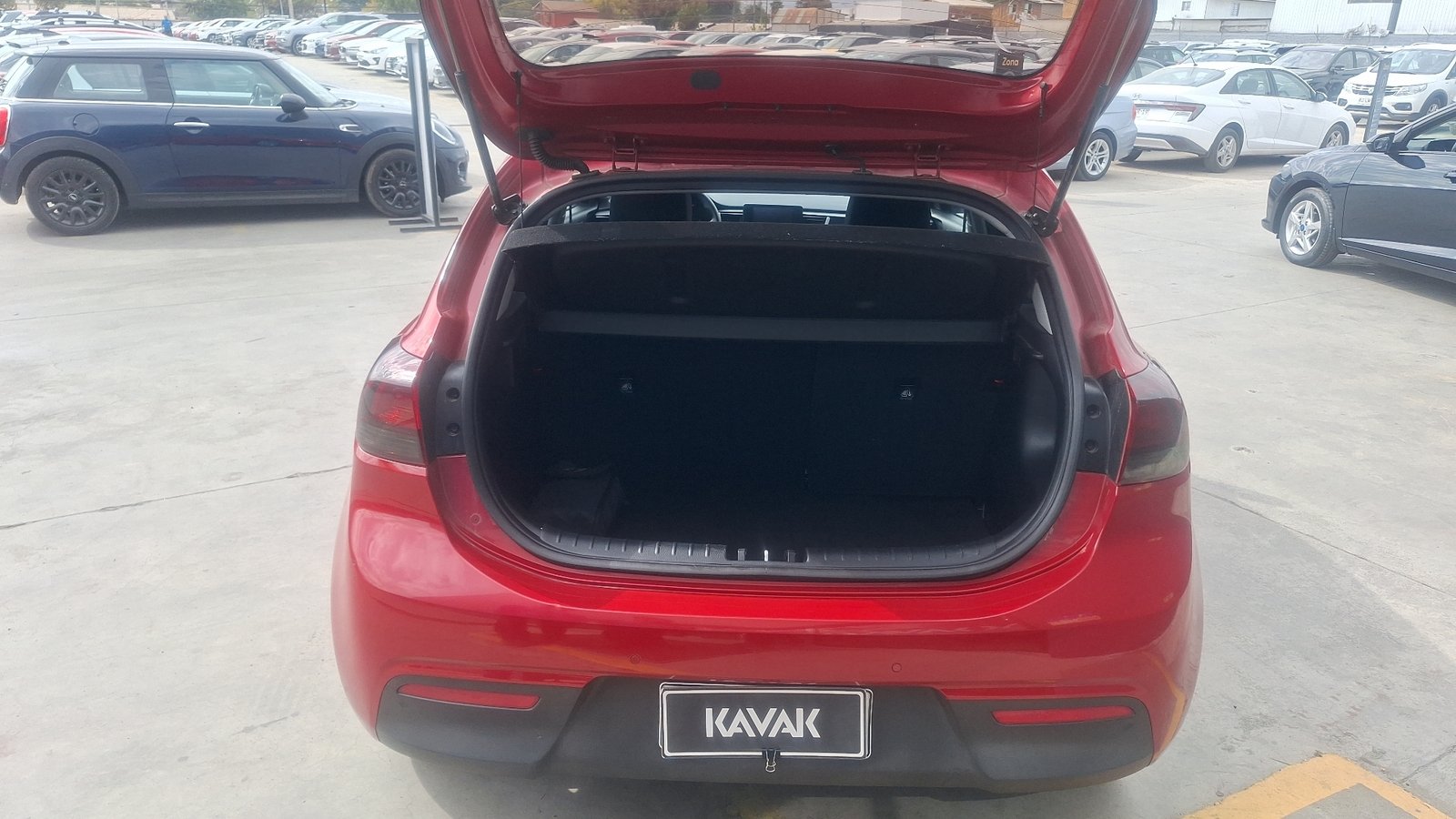 Kia RIO 5 2021 - Imagen 4 de 15