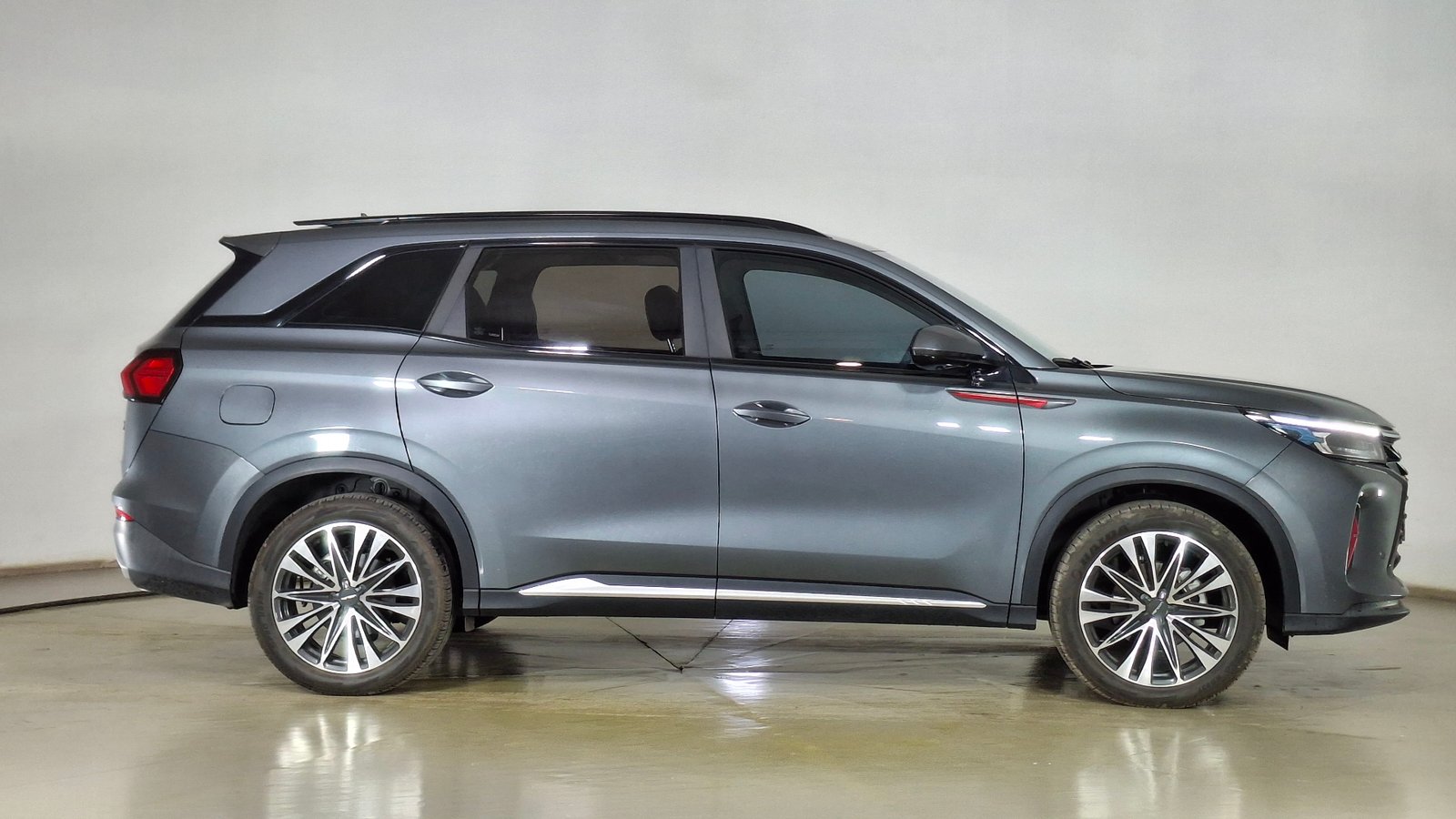Dfsk Suv 600 2024 - Imagen 4 de 17
