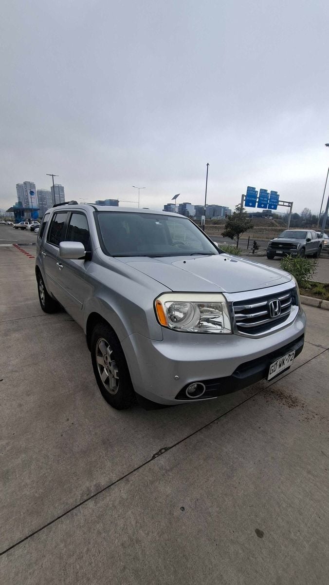 Honda Pilot 2014 - Imagen 3 de 4
