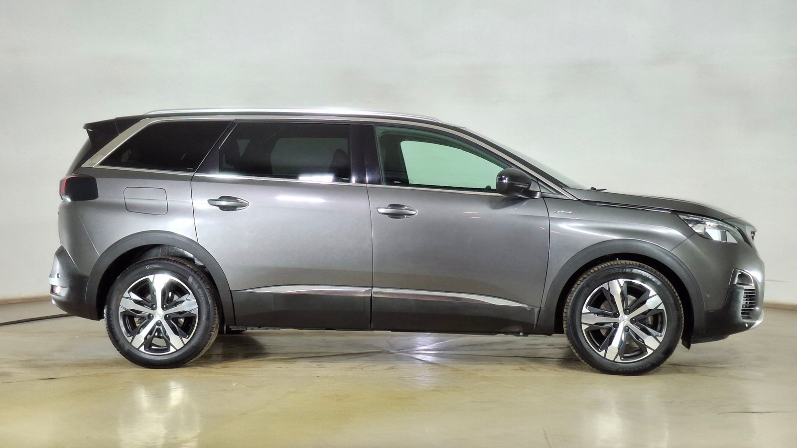 Peugeot 5008 2021 - Imagen 4 de 17