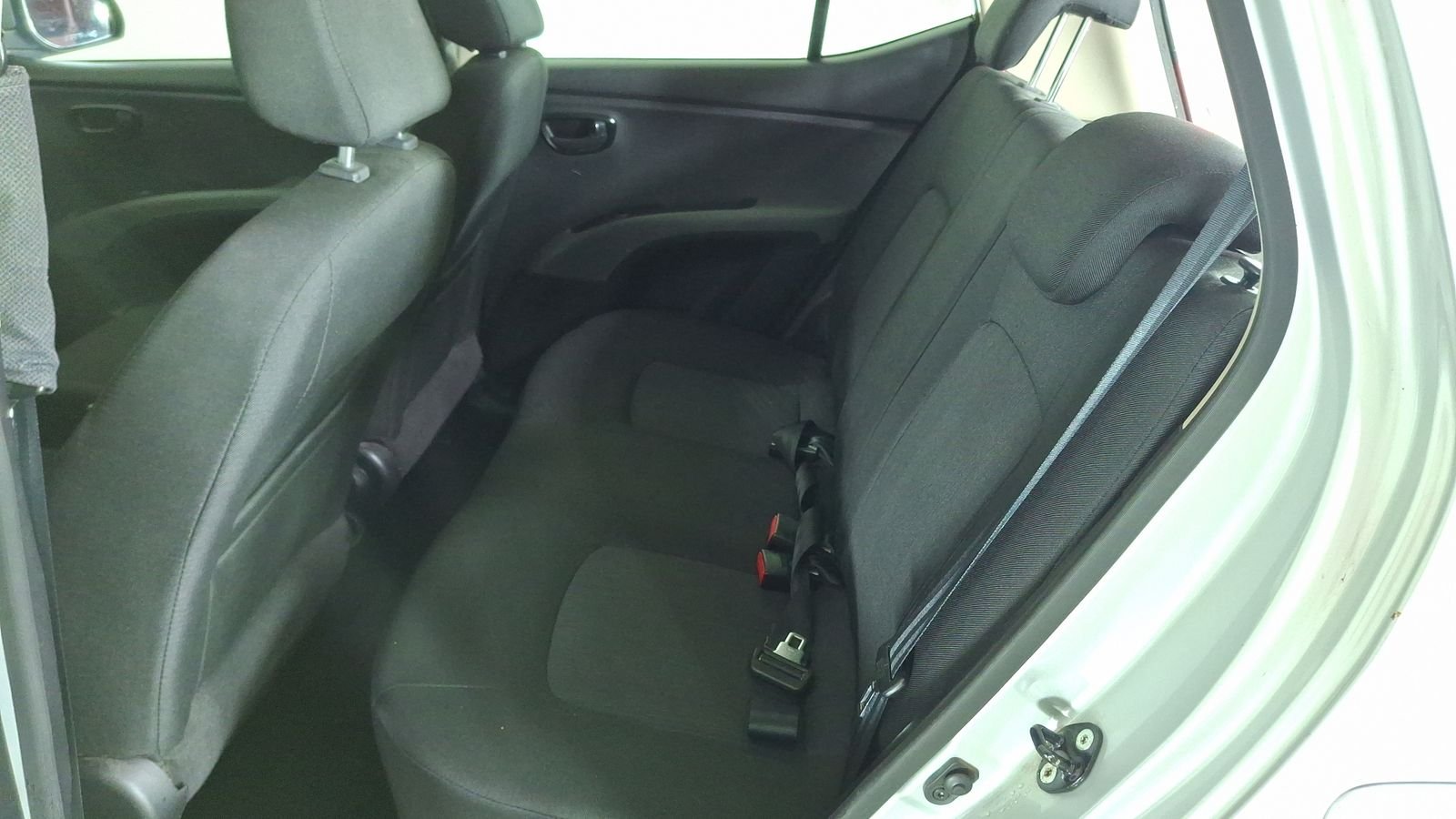 Hyundai I10 2012 - Imagen 13 de 15
