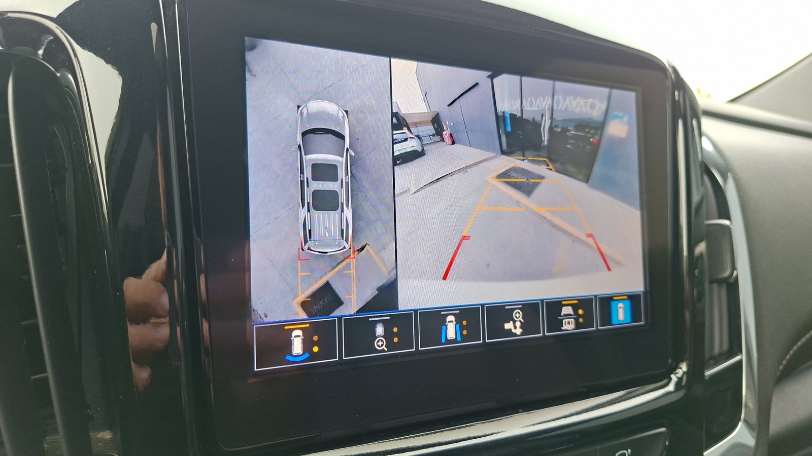 Chevrolet Traverse 2024 - Imagen 12 de 18