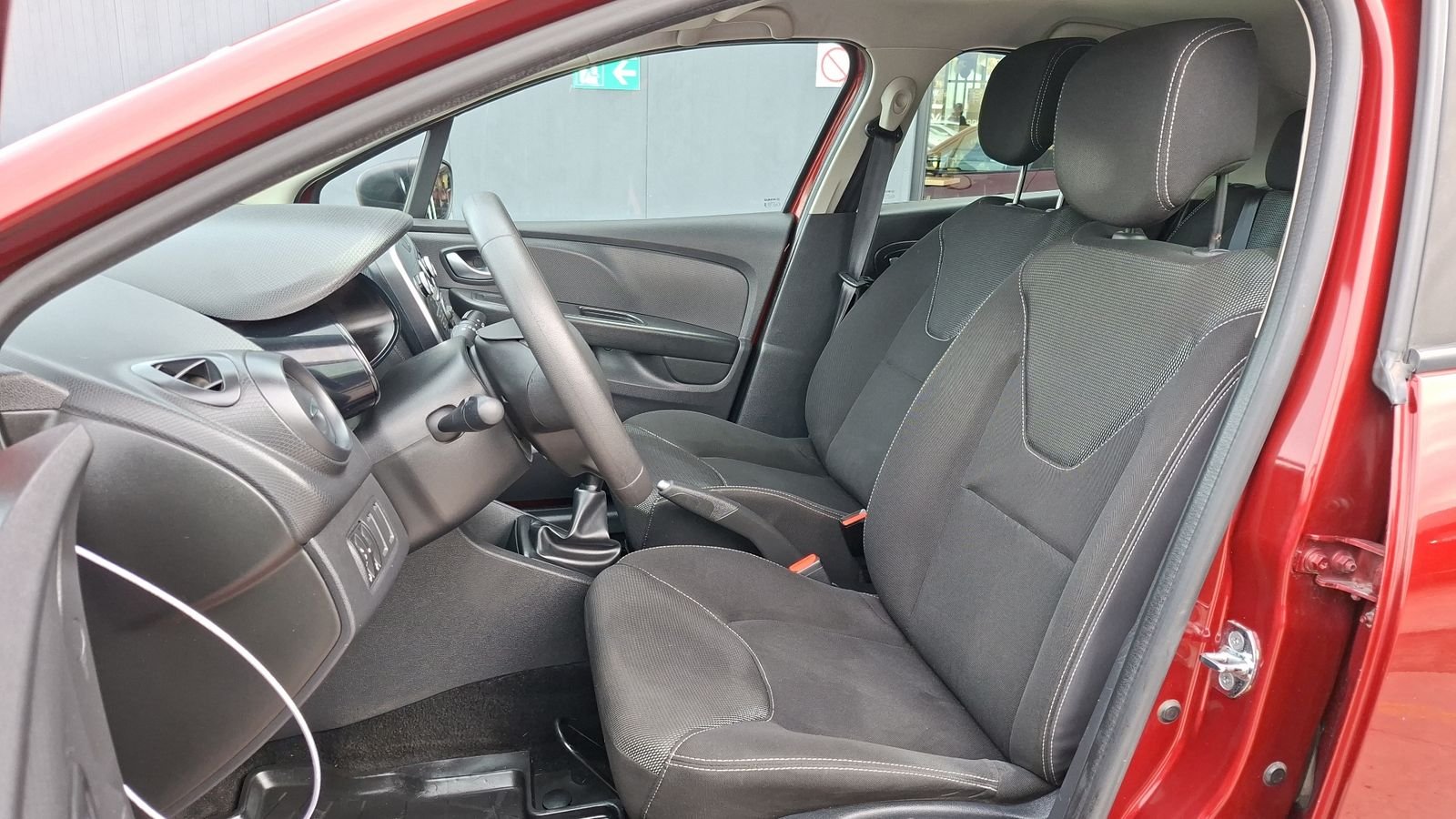 Renault Clio 2019 - Imagen 12 de 14