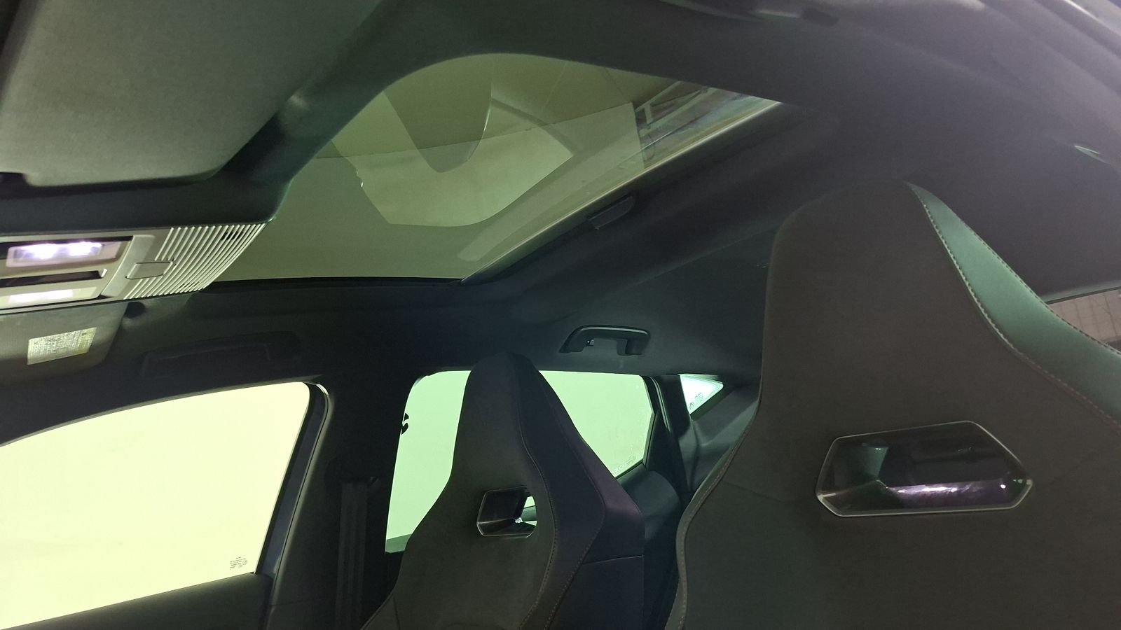 Cupra Leon 2025 - Imagen 13 de 17