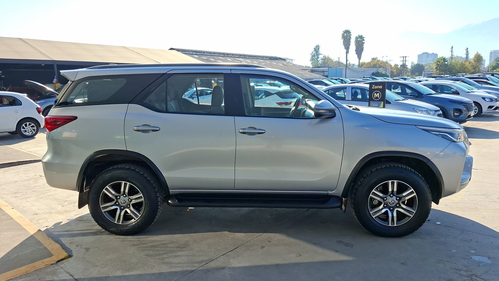 Toyota Fortuner 2022 - Imagen 5 de 16