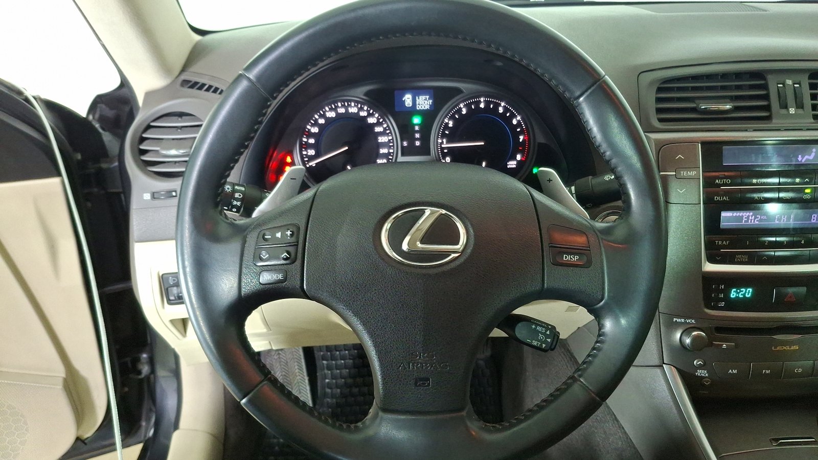 Lexus IS 2010 - Imagen 8 de 15