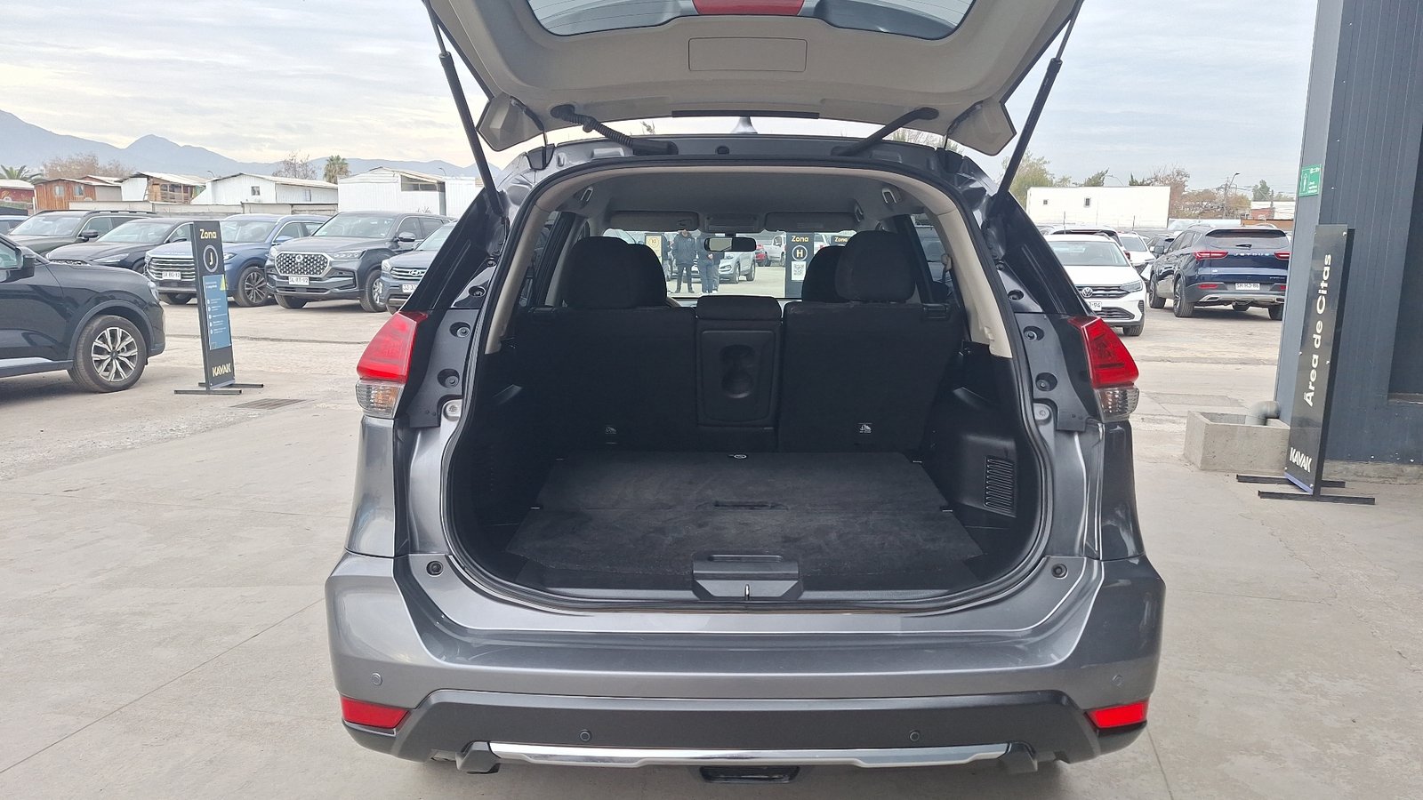 Nissan X-Trail 2023 - Foto 4 de 15