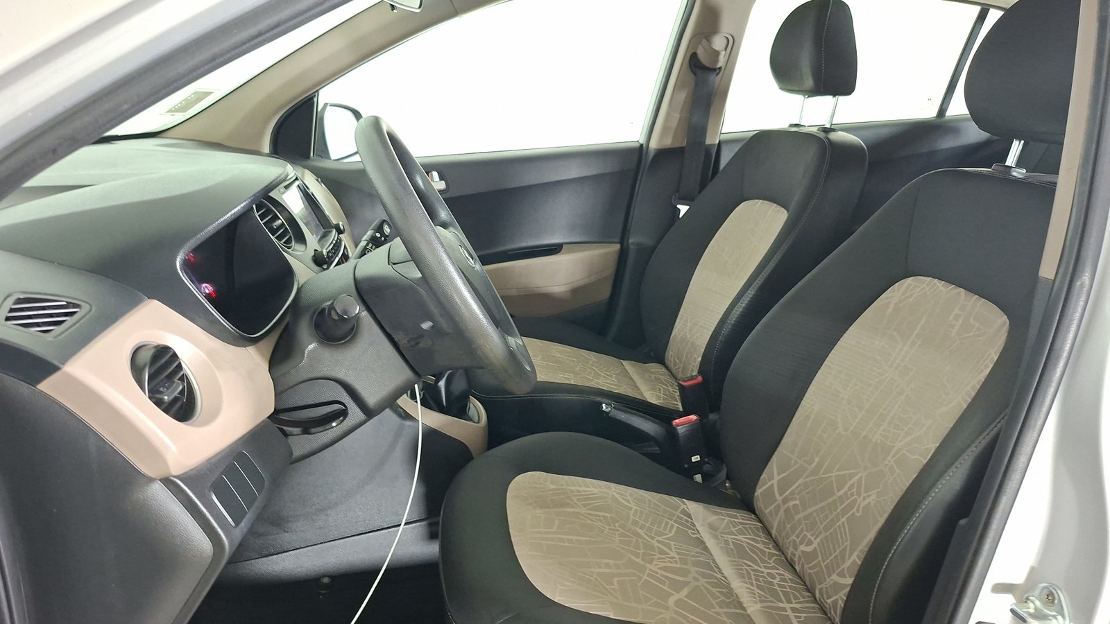 Hyundai Grand I10 2018 - Imagen 14 de 17