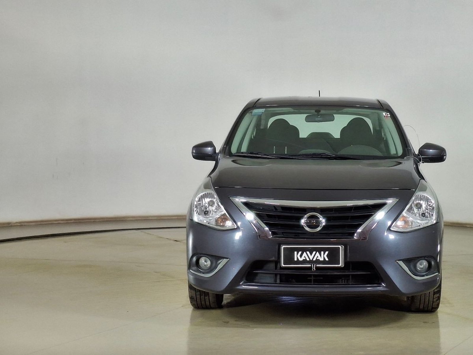 Nissan Versa 2018 - Foto 2 de 16