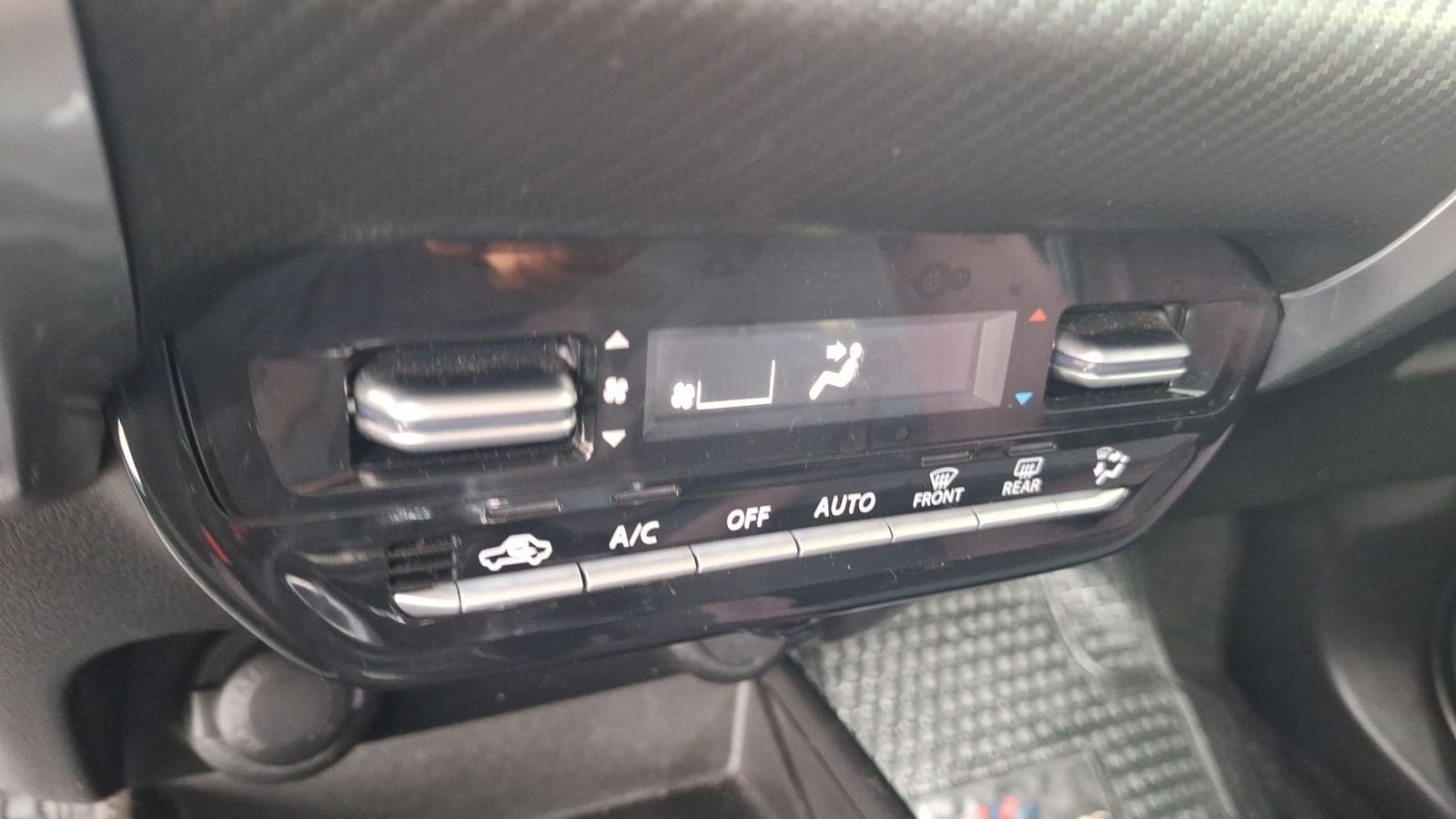 Suzuki Fronx 2025 - Imagen 15 de 15