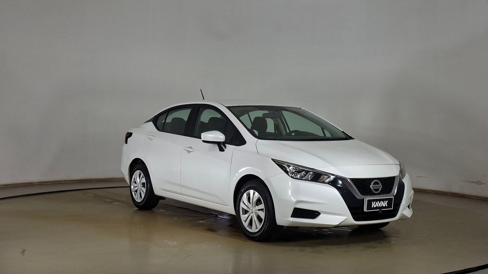 Nissan Versa 2022 - Imagen 3 de 16