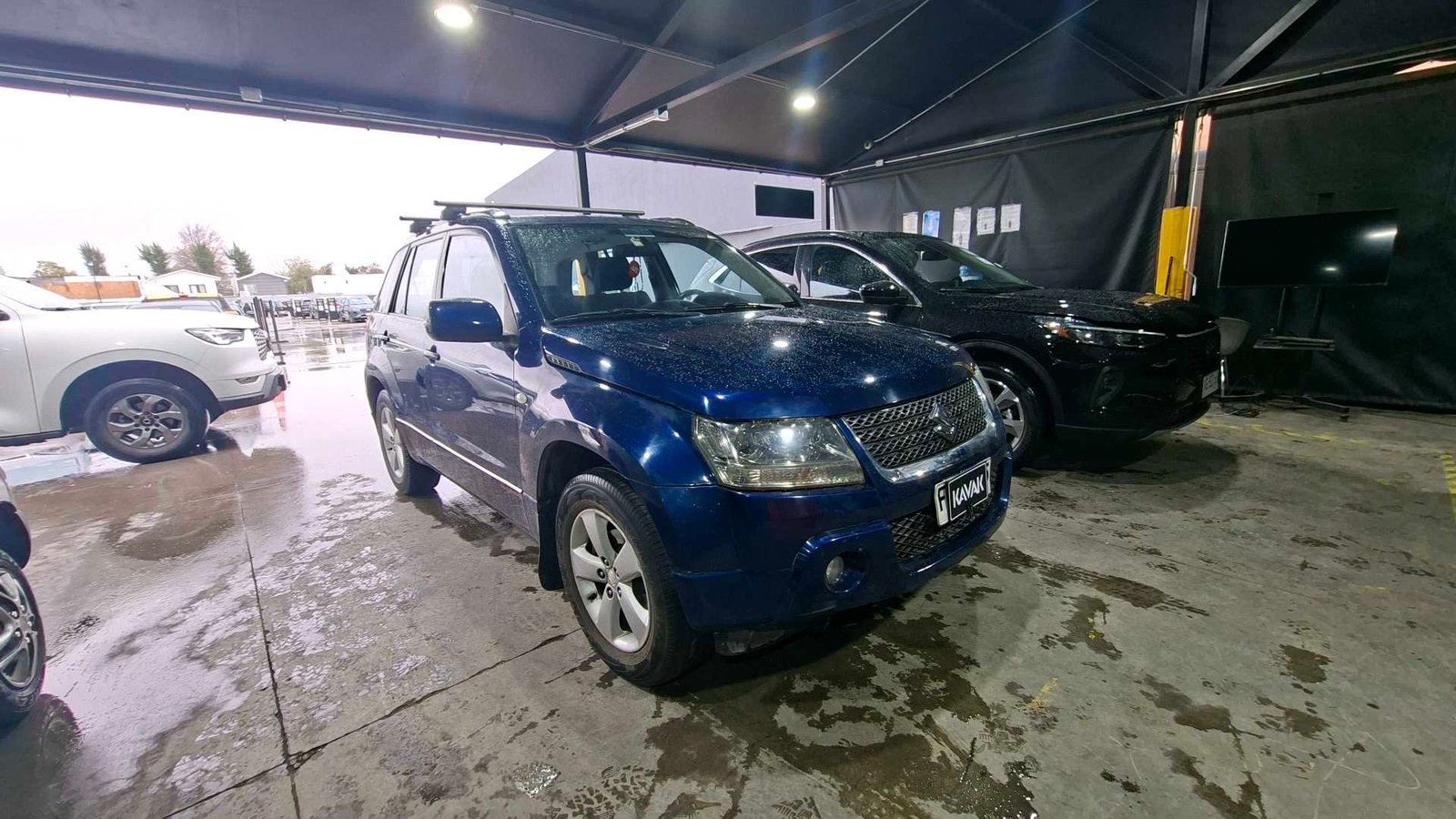 Suzuki GrandNomade 2012 - Imagen 3 de 4
