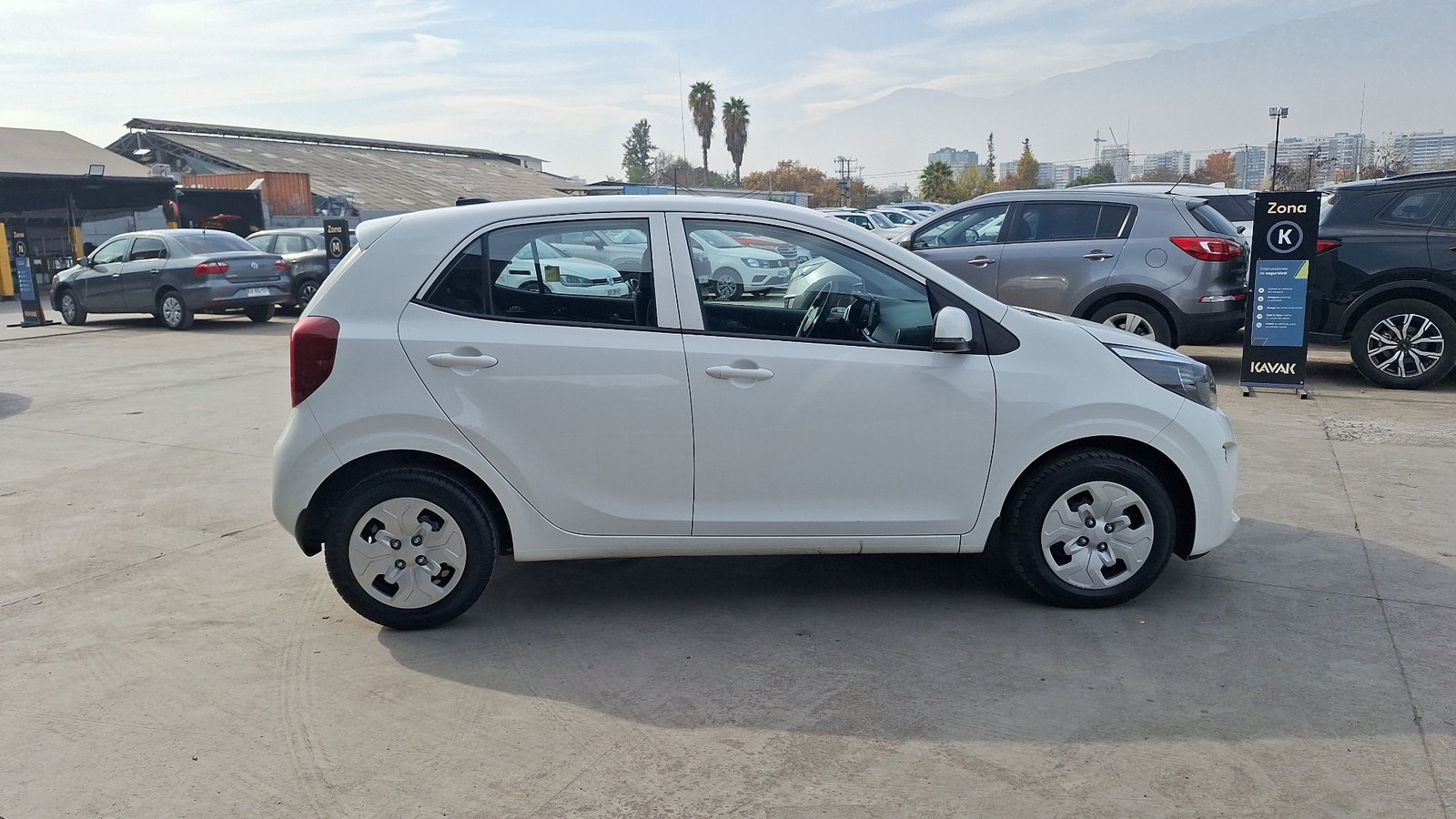 Kia MORNING 2023 - Foto 5 de 15