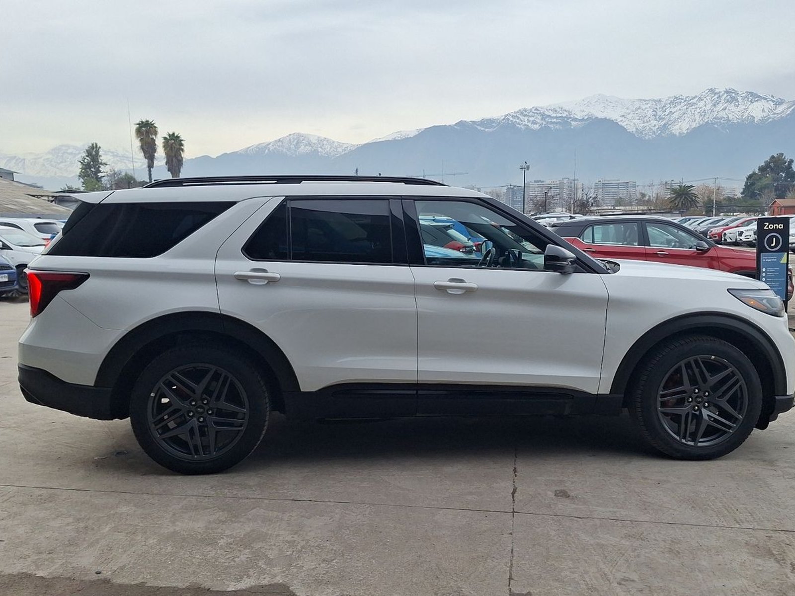 Ford Explorer 2025 - Foto 5 de 17