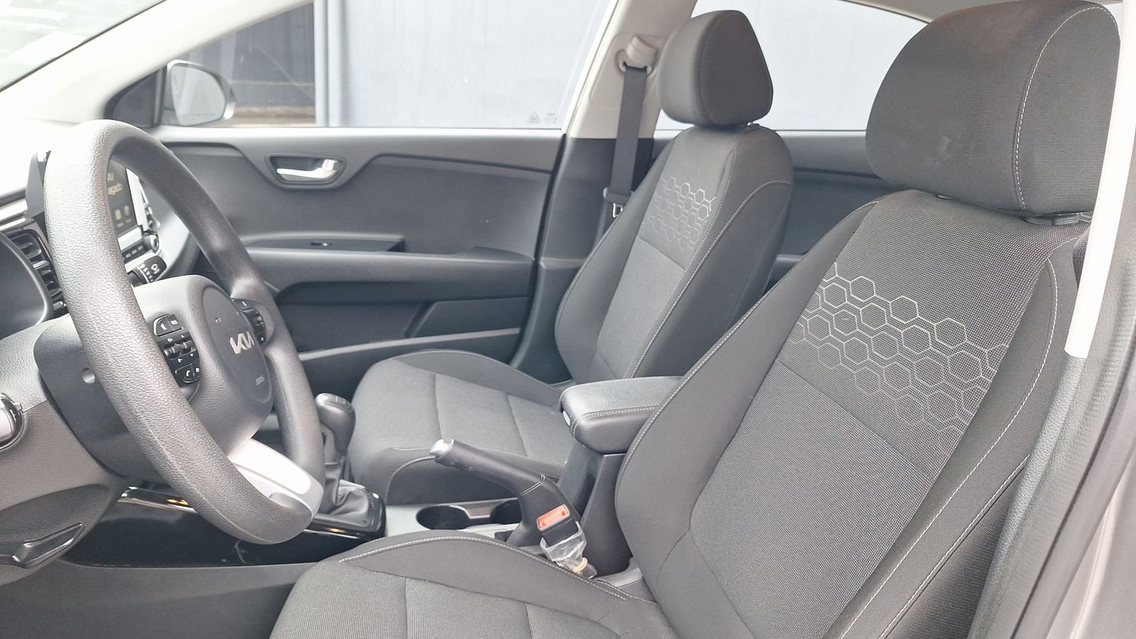 Kia RIO 4 2023 - Imagen 14 de 15