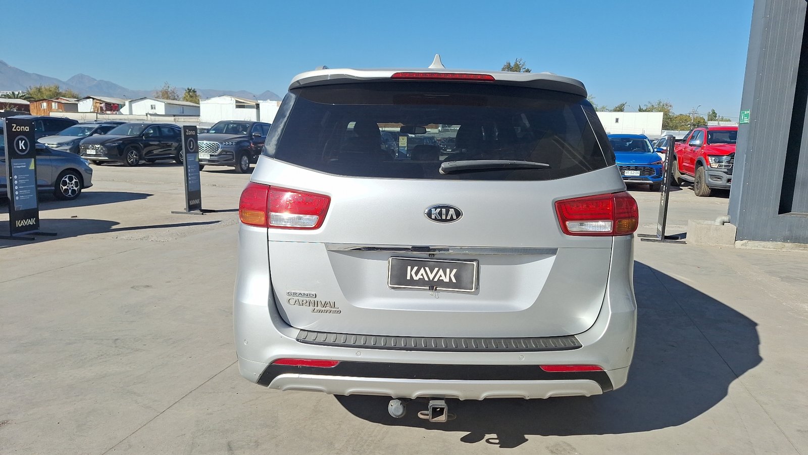 Kia Grand Carnival 2018 - Imagen 3 de 15