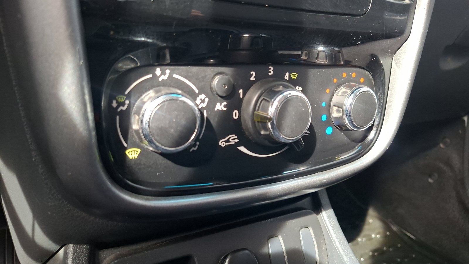 Renault Duster 2015 - Imagen 14 de 14