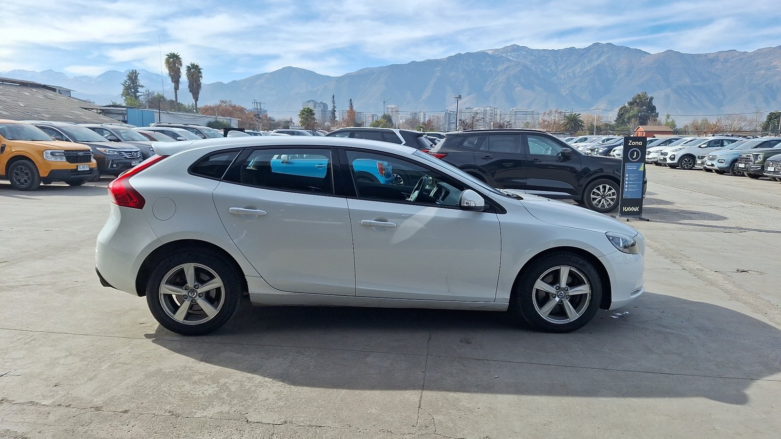 Volvo V40 2016 - Foto 5 de 14