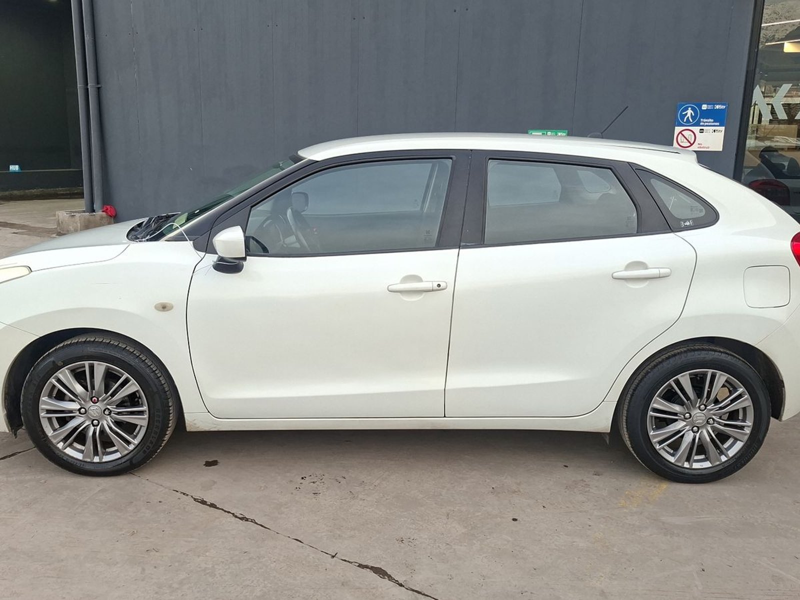 Suzuki Baleno 2019 - Foto 2 de 15