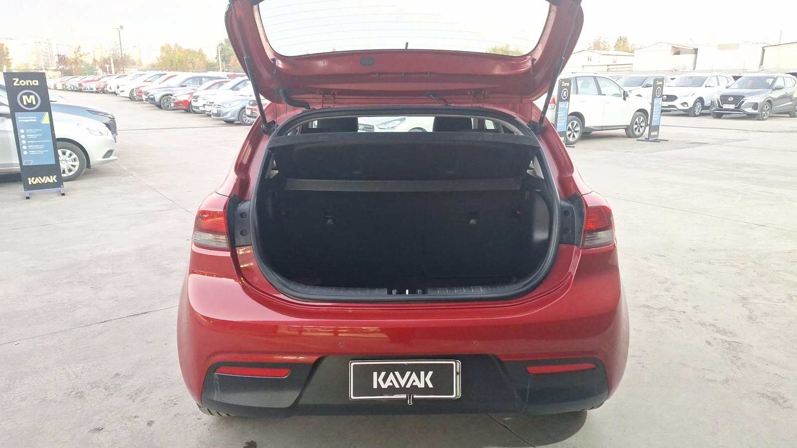 Kia RIO 5 2019 - Imagen 4 de 15