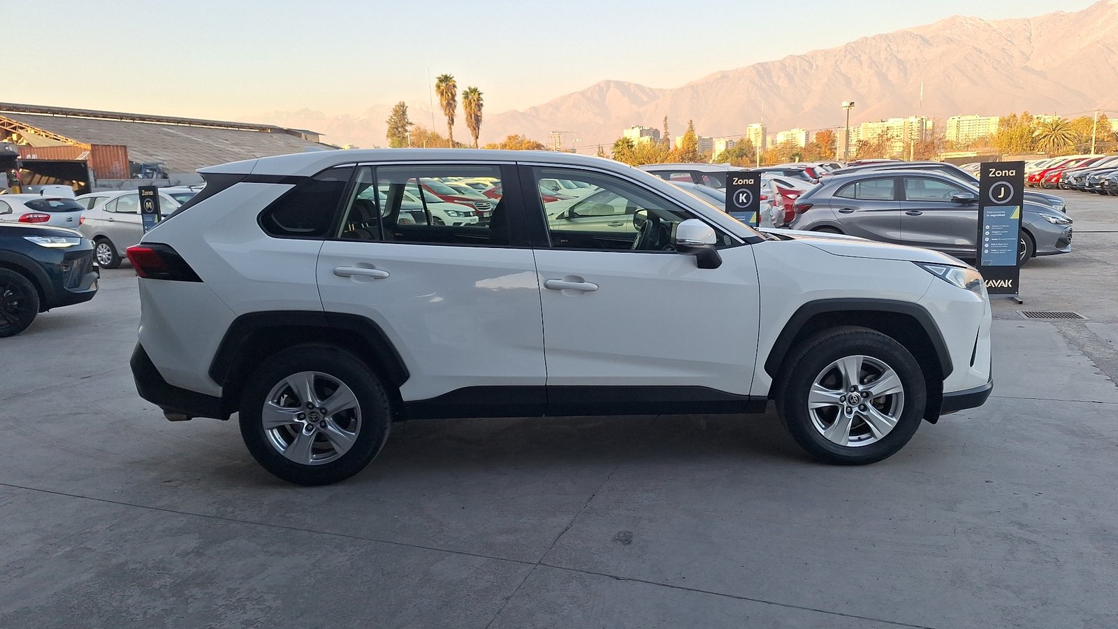 Toyota RAV4 2021 - Imagen 5 de 15