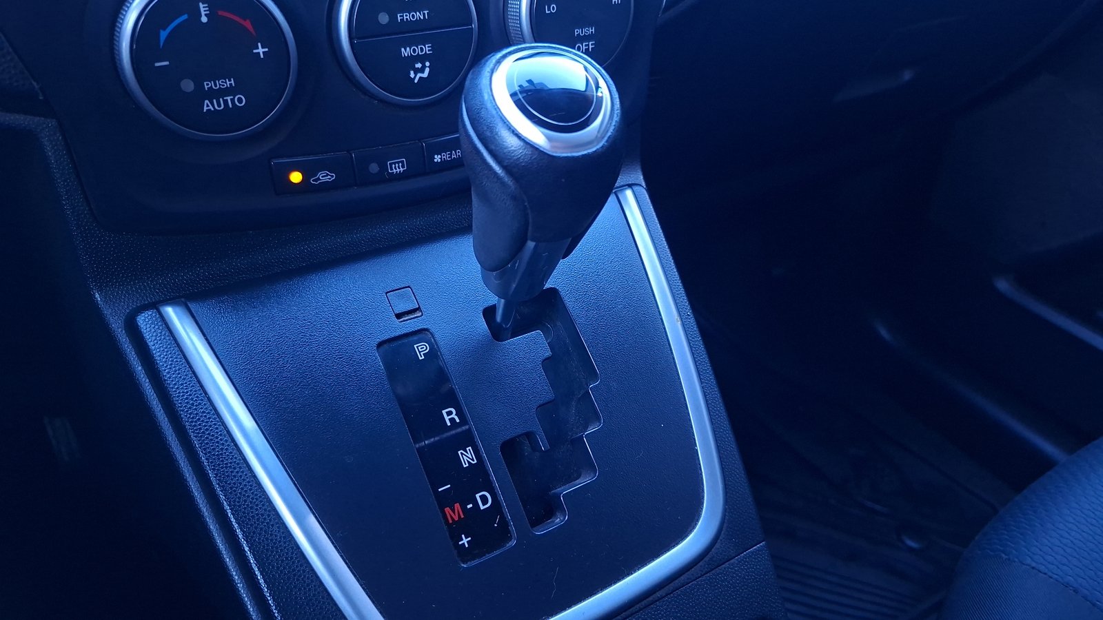 Mazda Mazda 5 2018 - Imagen 11 de 16