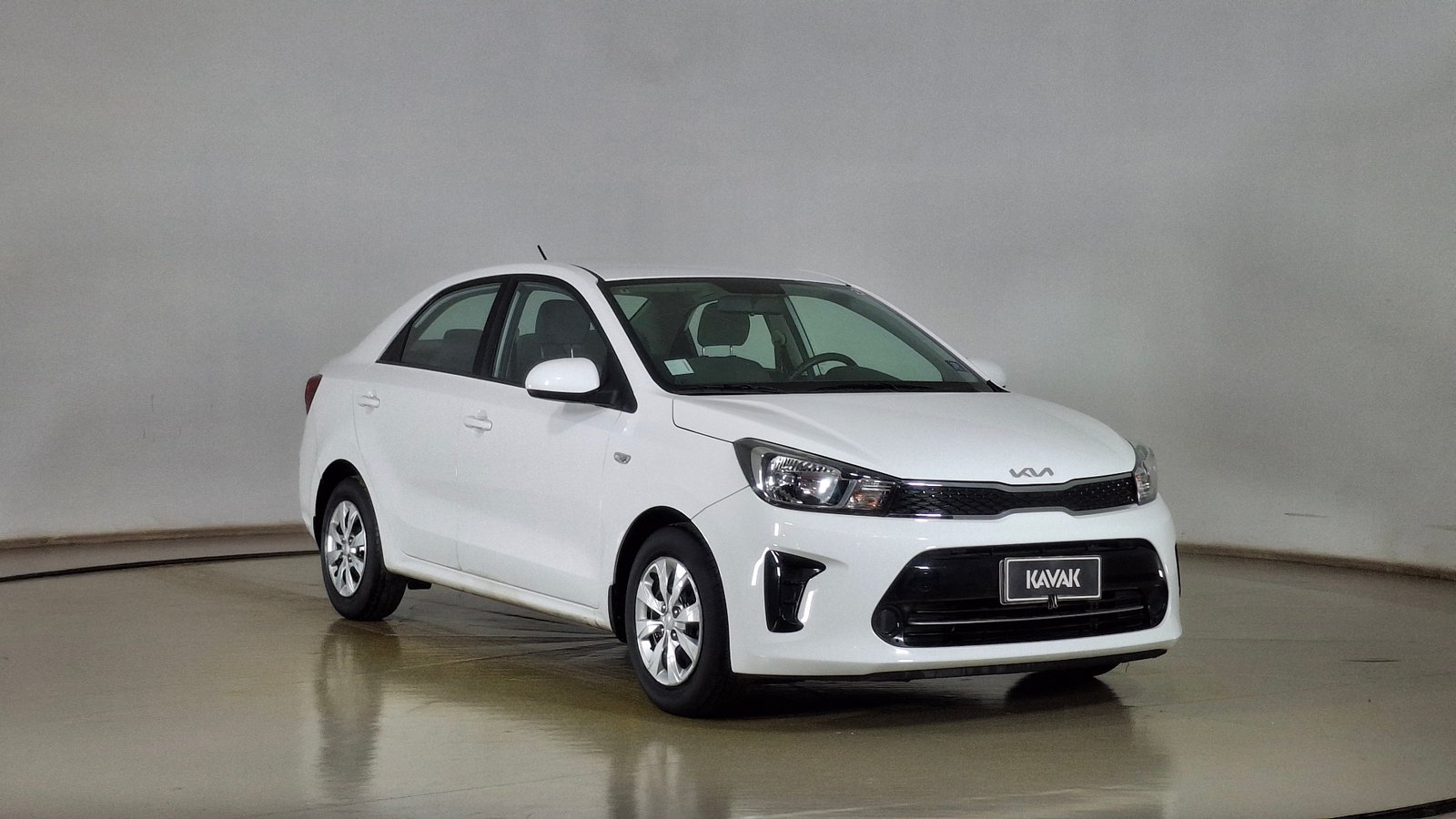 Kia Soluto 2023 - Imagen 3 de 16