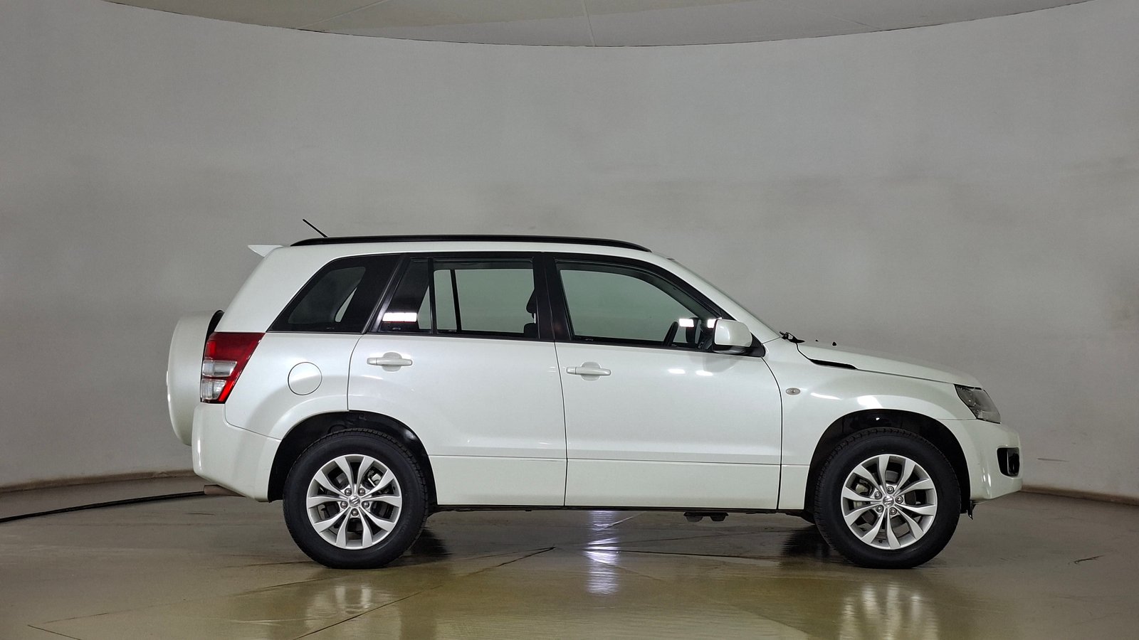 Suzuki GrandNomade 2017 - Imagen 4 de 17