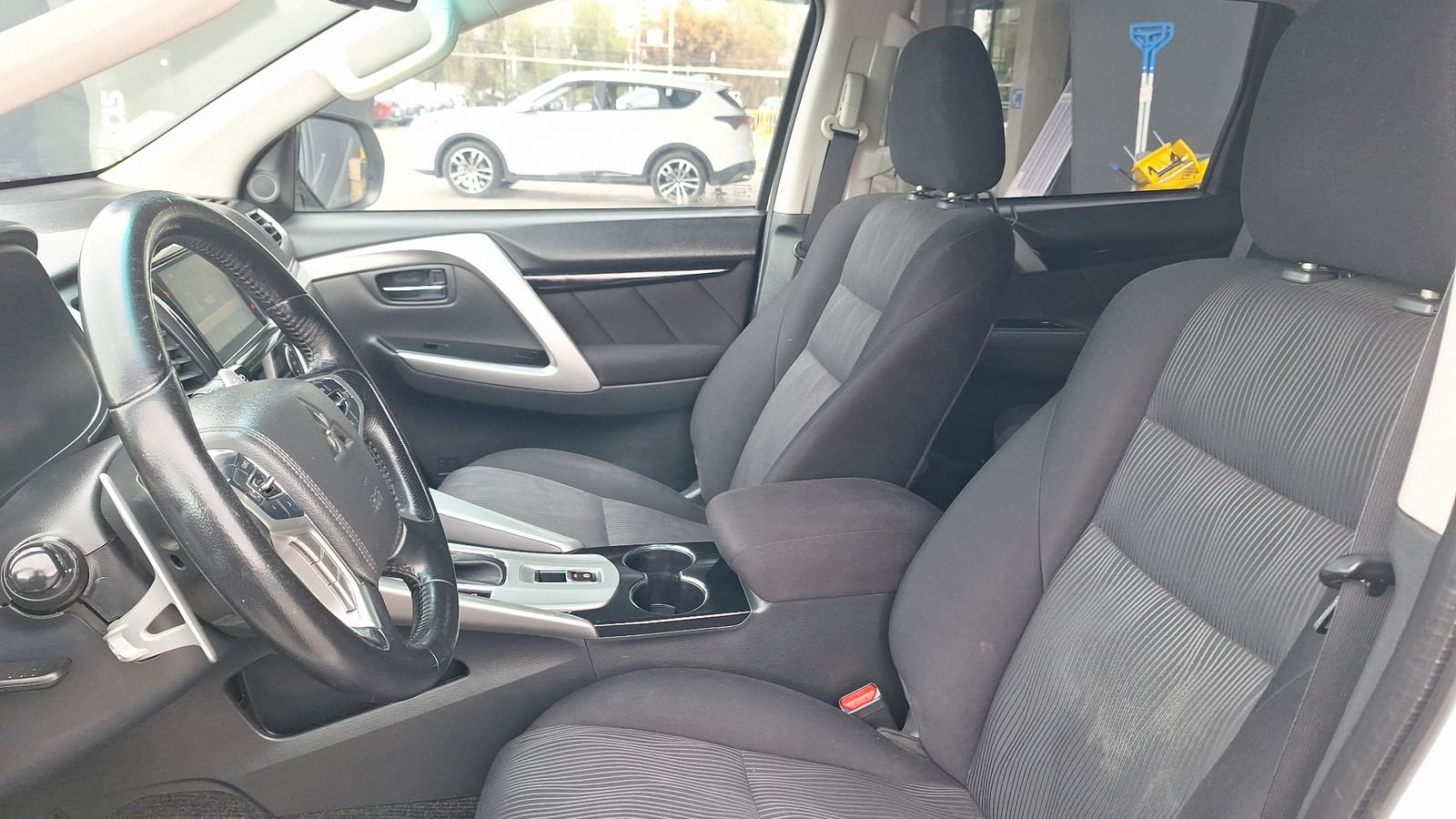 Mitsubishi Montero Sport 2017 - Imagen 14 de 15