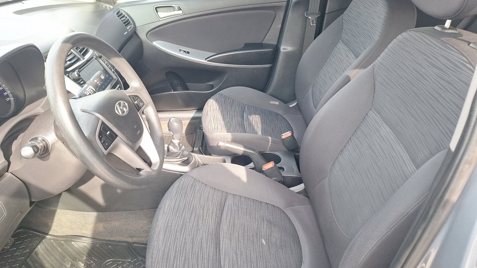 Hyundai Accent 2019 - Imagen 14 de 15