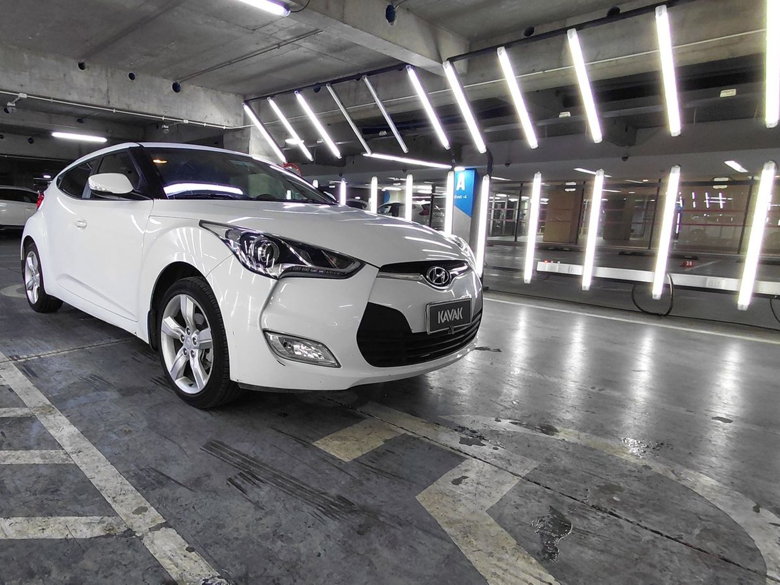 Hyundai Veloster 2015 - Foto 3 de 4