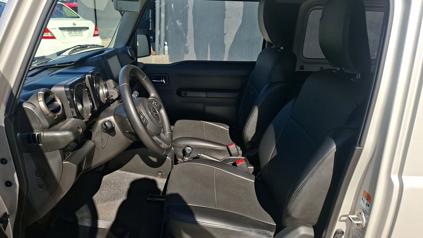 Suzuki Jimny 2022 - Imagen 13 de 15